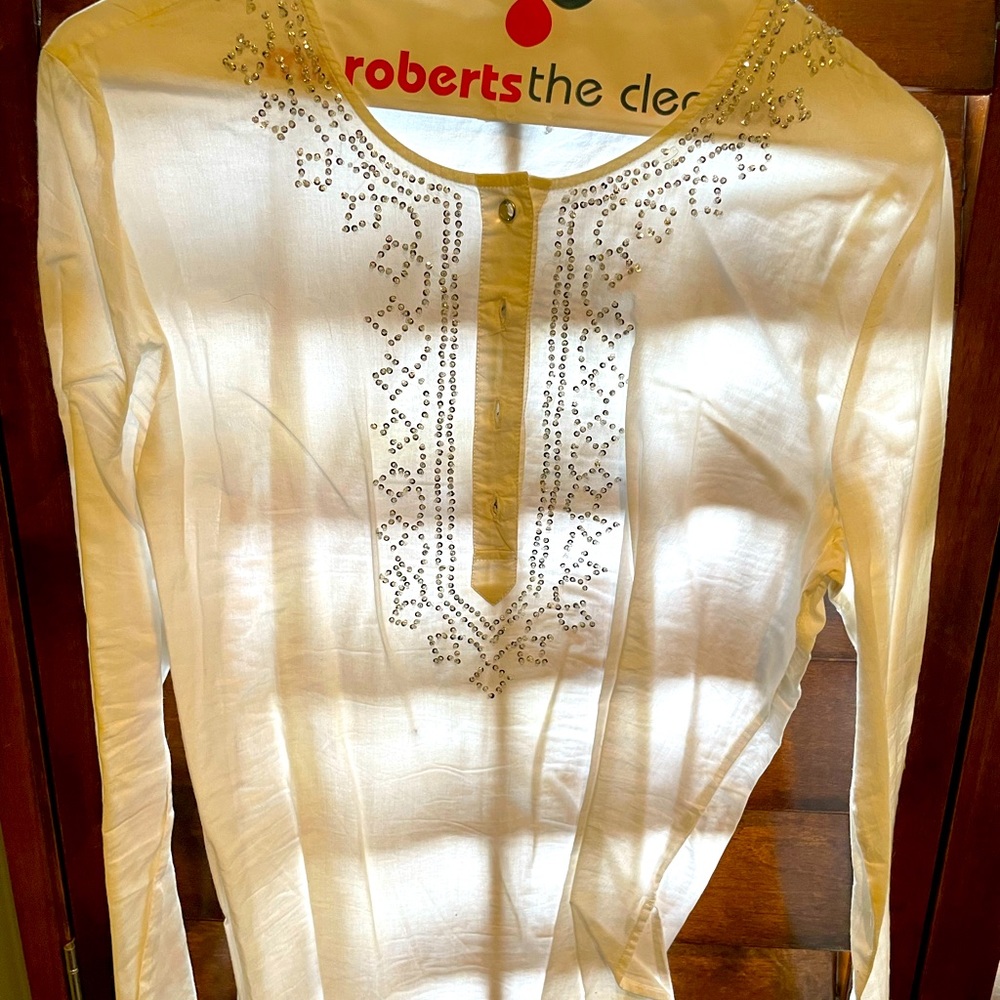 Crisp cotton, long sleeved embellished Moroccan style top